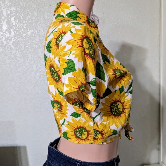 AMERICAN APPAREL Sunflower Crop Top button down - Picture 3 of 7